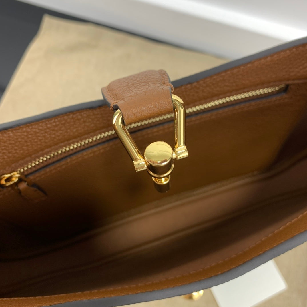 Gucci Jackie 1961 medium bag