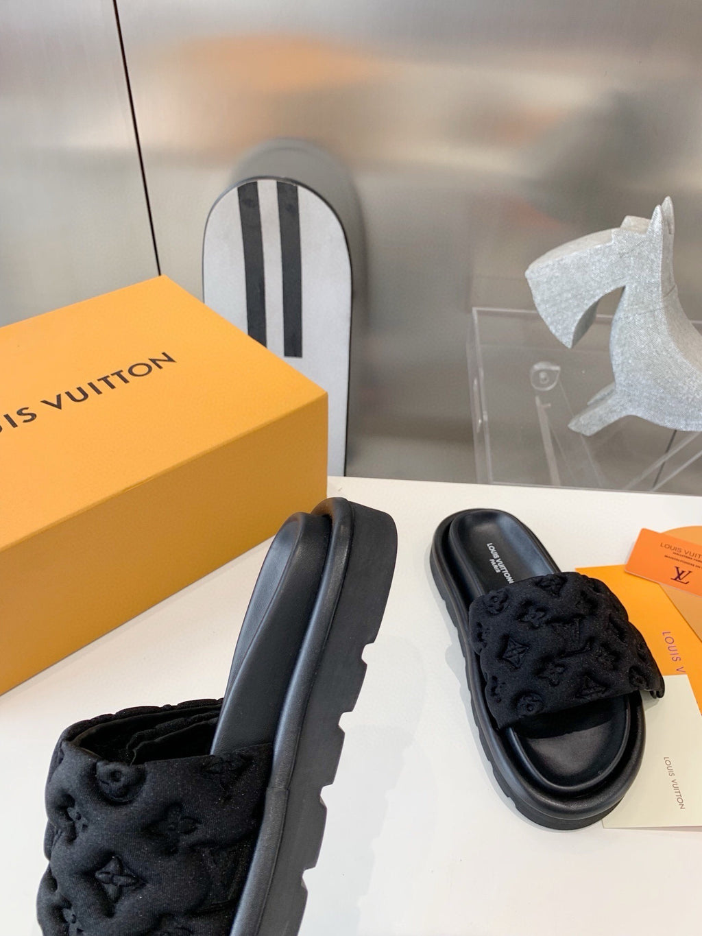 Louis Vuitton Pool Pillow comfort Mules