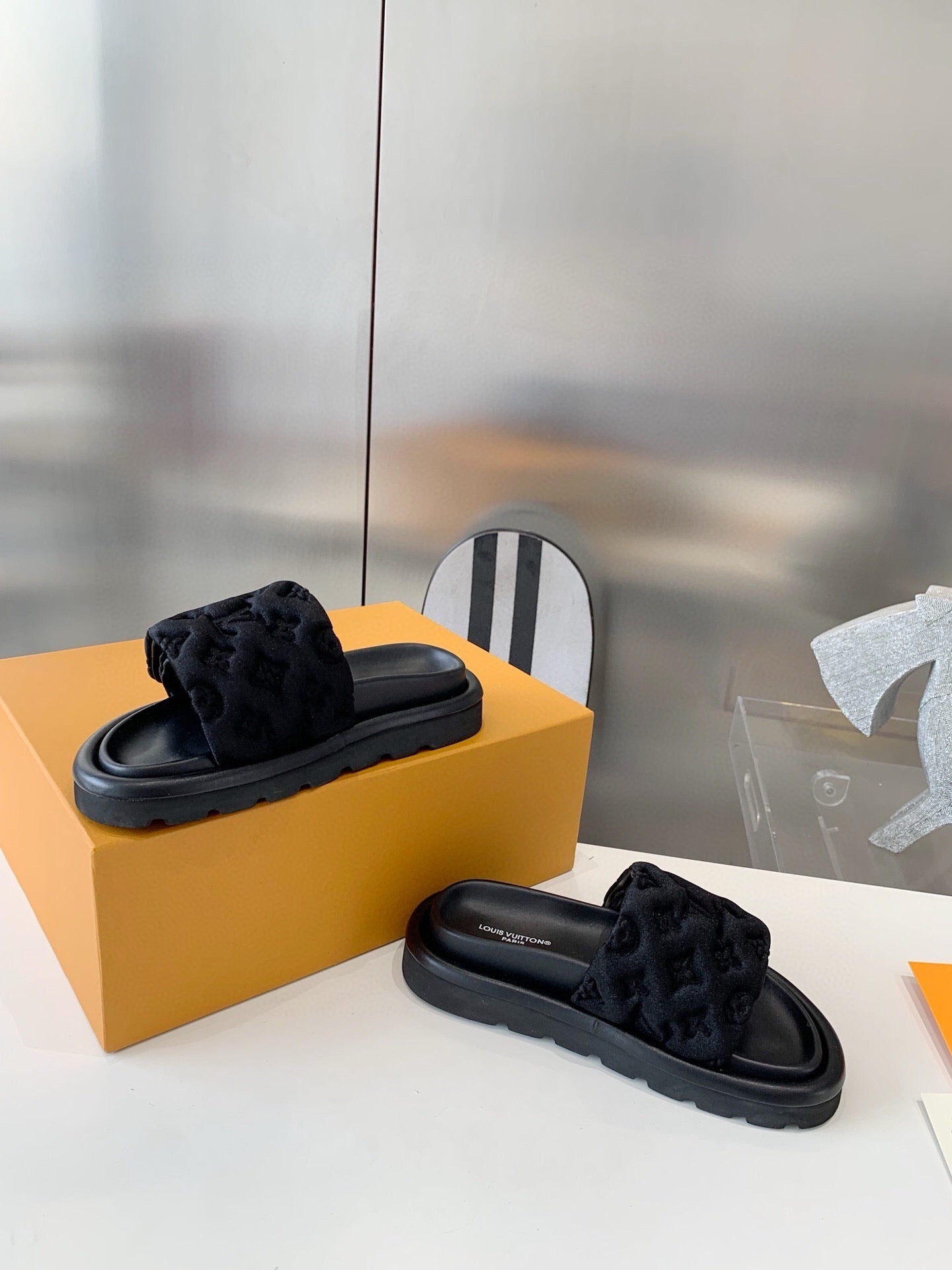 Louis Vuitton Pool Pillow comfort Mules