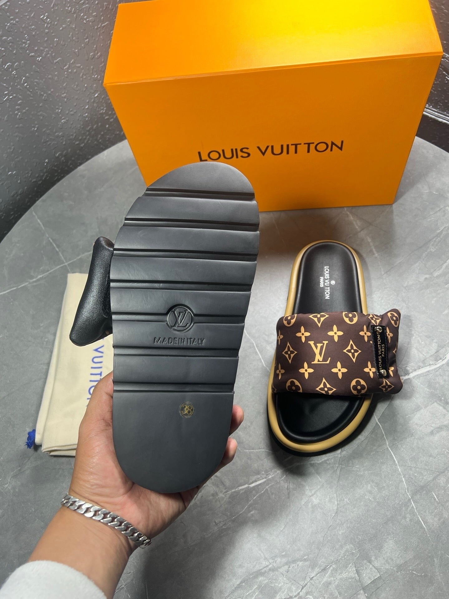 Pool Pillow Flat Comfort Mule