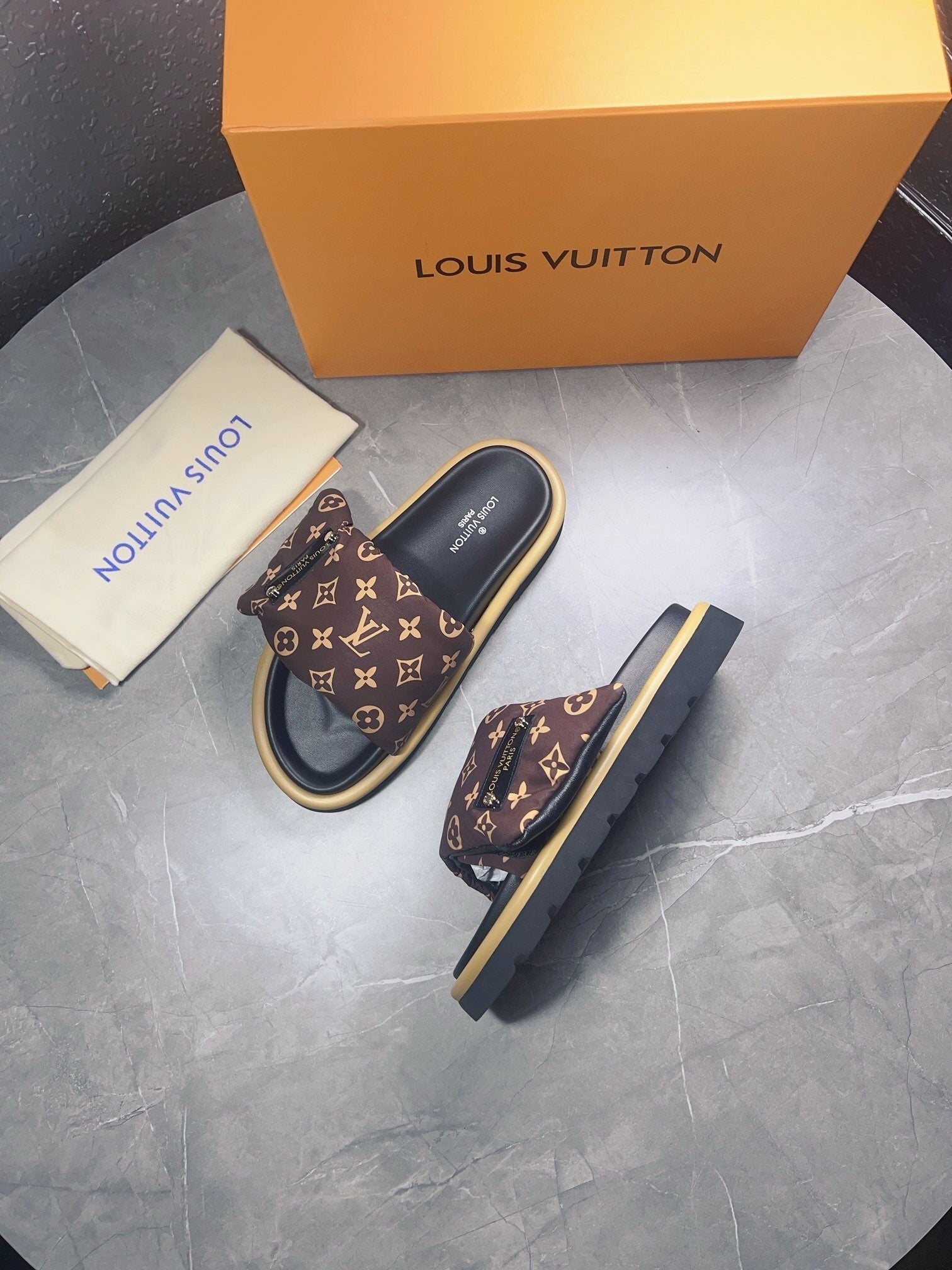 Pool Pillow Flat Comfort Mule