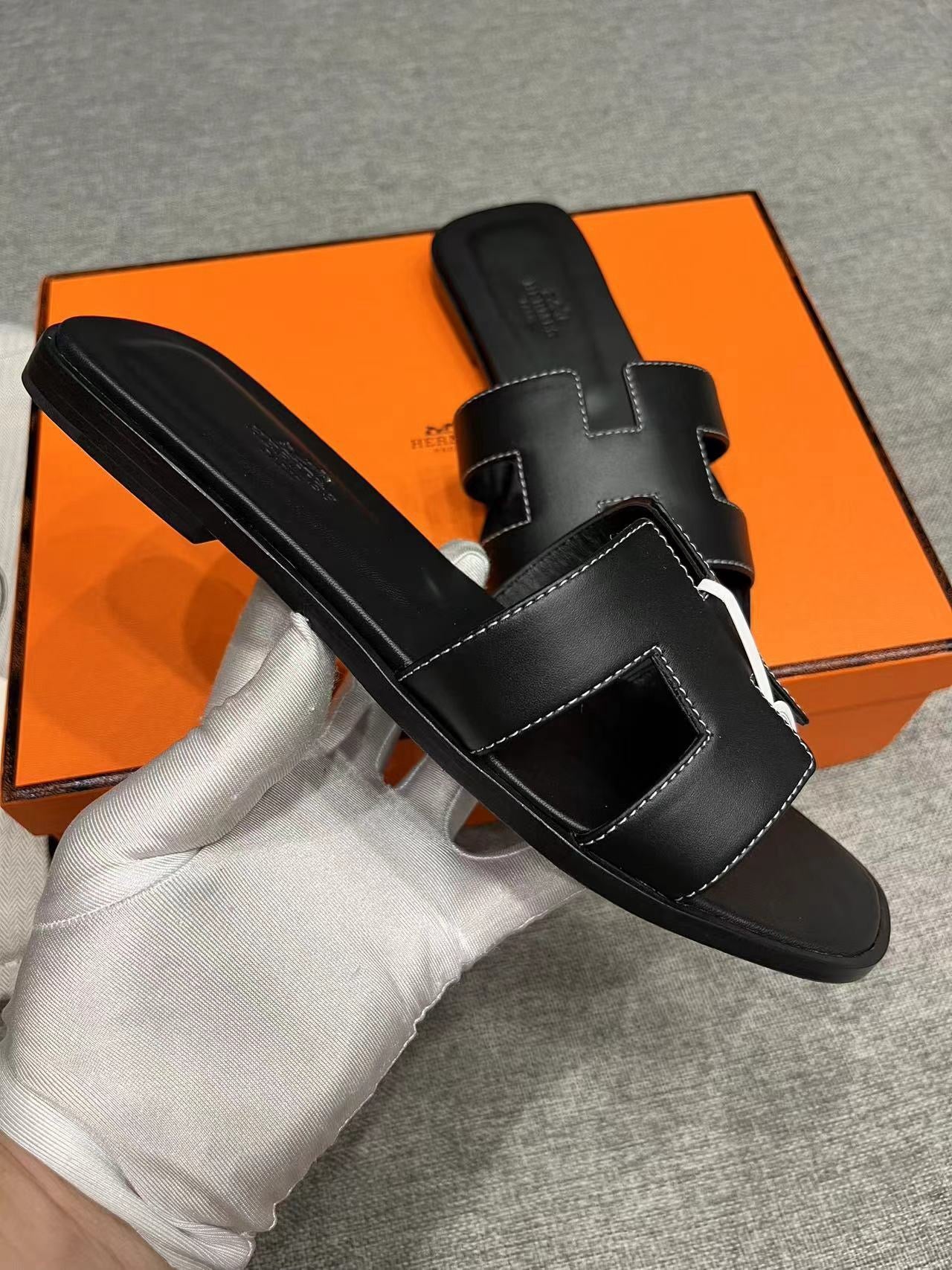 Hermès Oran sandal