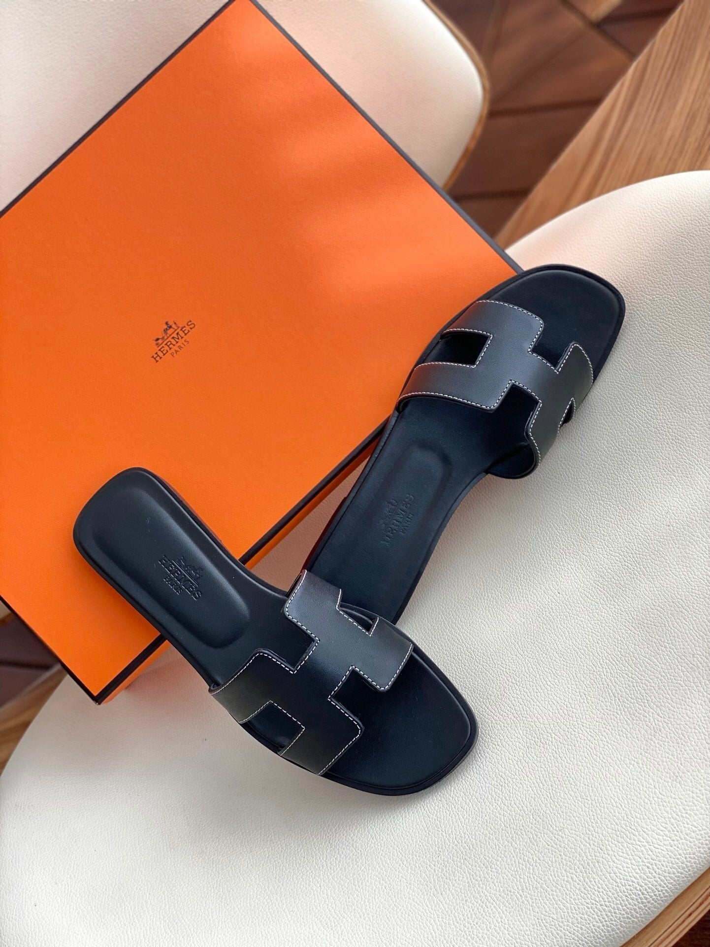 Hermès Oran sandal